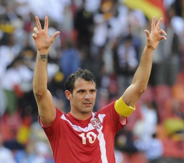 Serbia's midfielder Dejan Stankovic cele