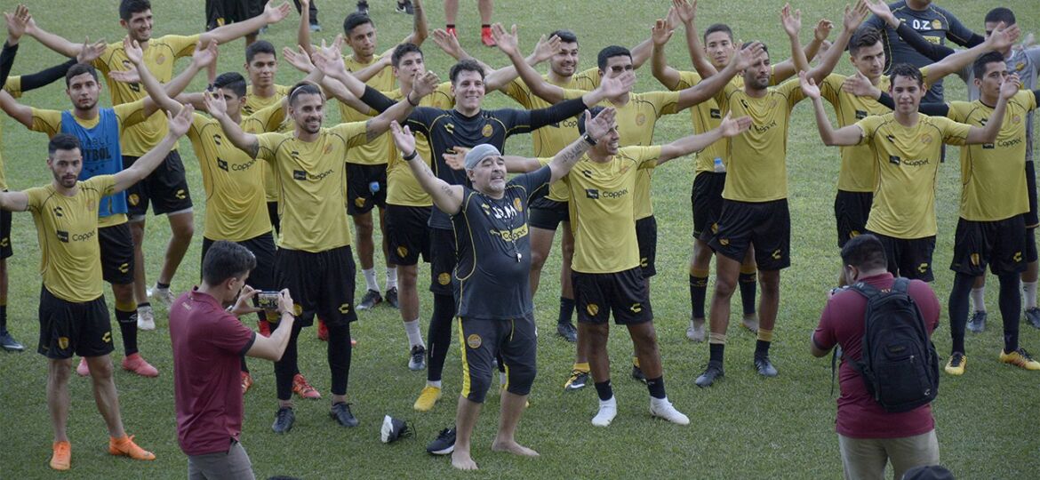 maradona-entrenamiento-dorados-5