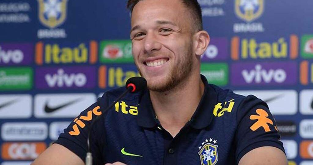 dt.common.streams.StreamServer