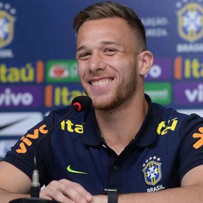 dt.common.streams.StreamServer