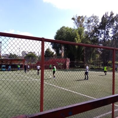 Futbol en el barrio