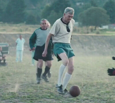 Un regalo inesperado para el abuelo llamado futbol